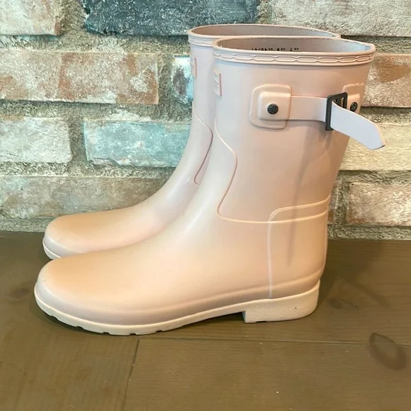Hunter Shoes Hunter Midrise Gently Used Pink Rain Boots Poshmark